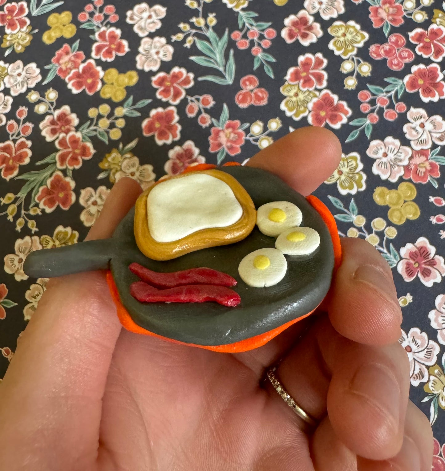 Breakfast under a Fire Clay Friend