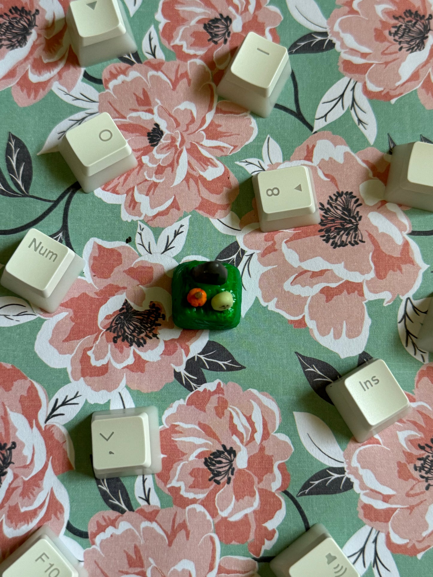 Spooky Grave Polymer Clay Kepcap