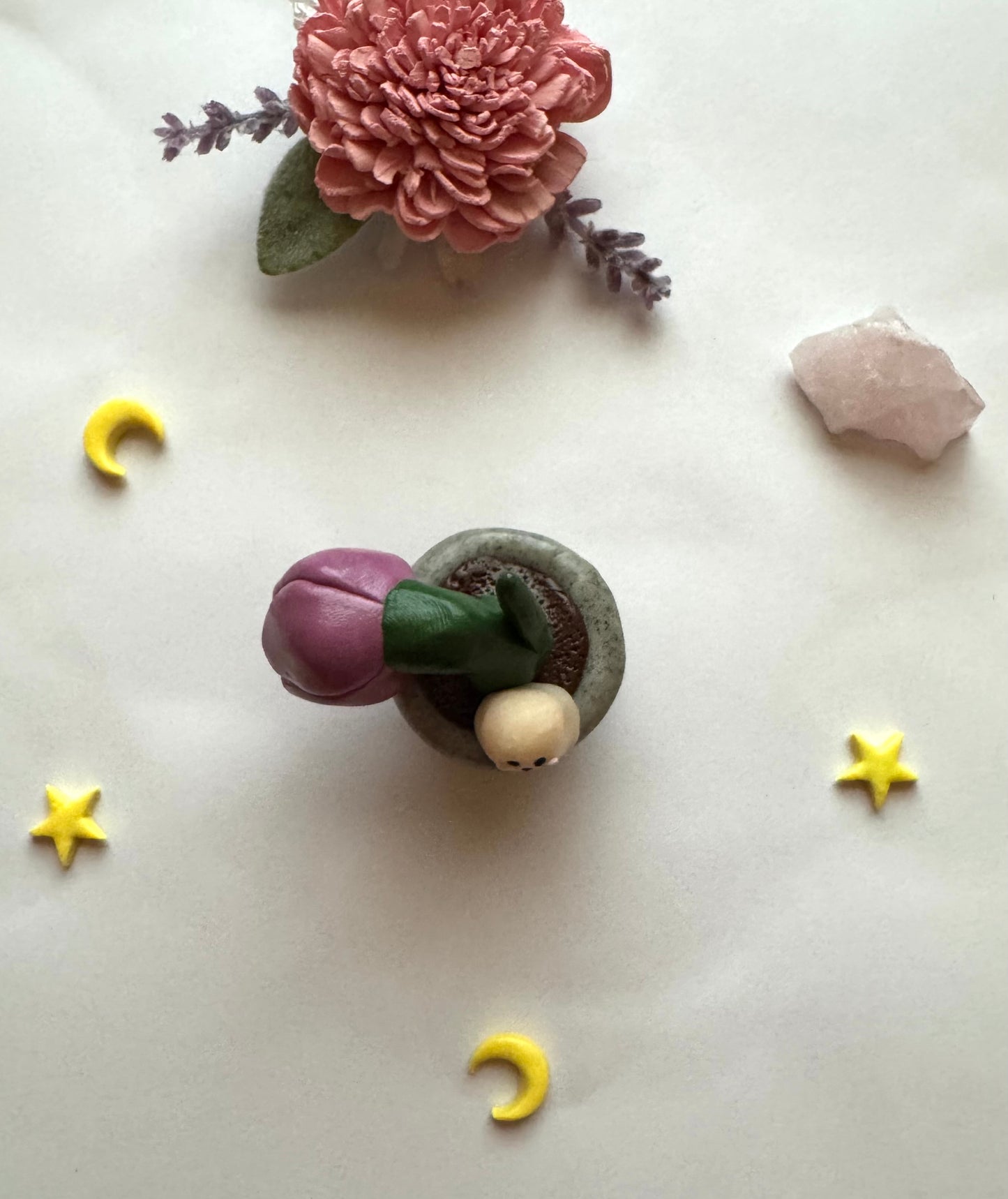 Tulip Ghost Clay Desk Friend