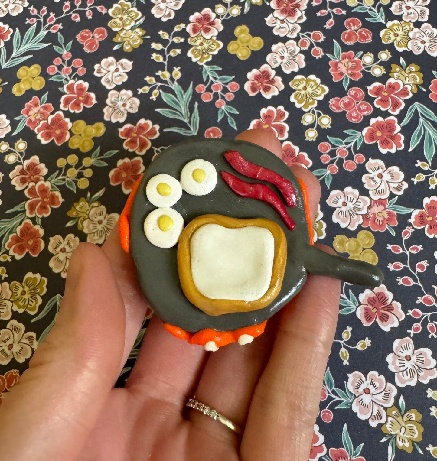 Breakfast under a Fire Clay Friend