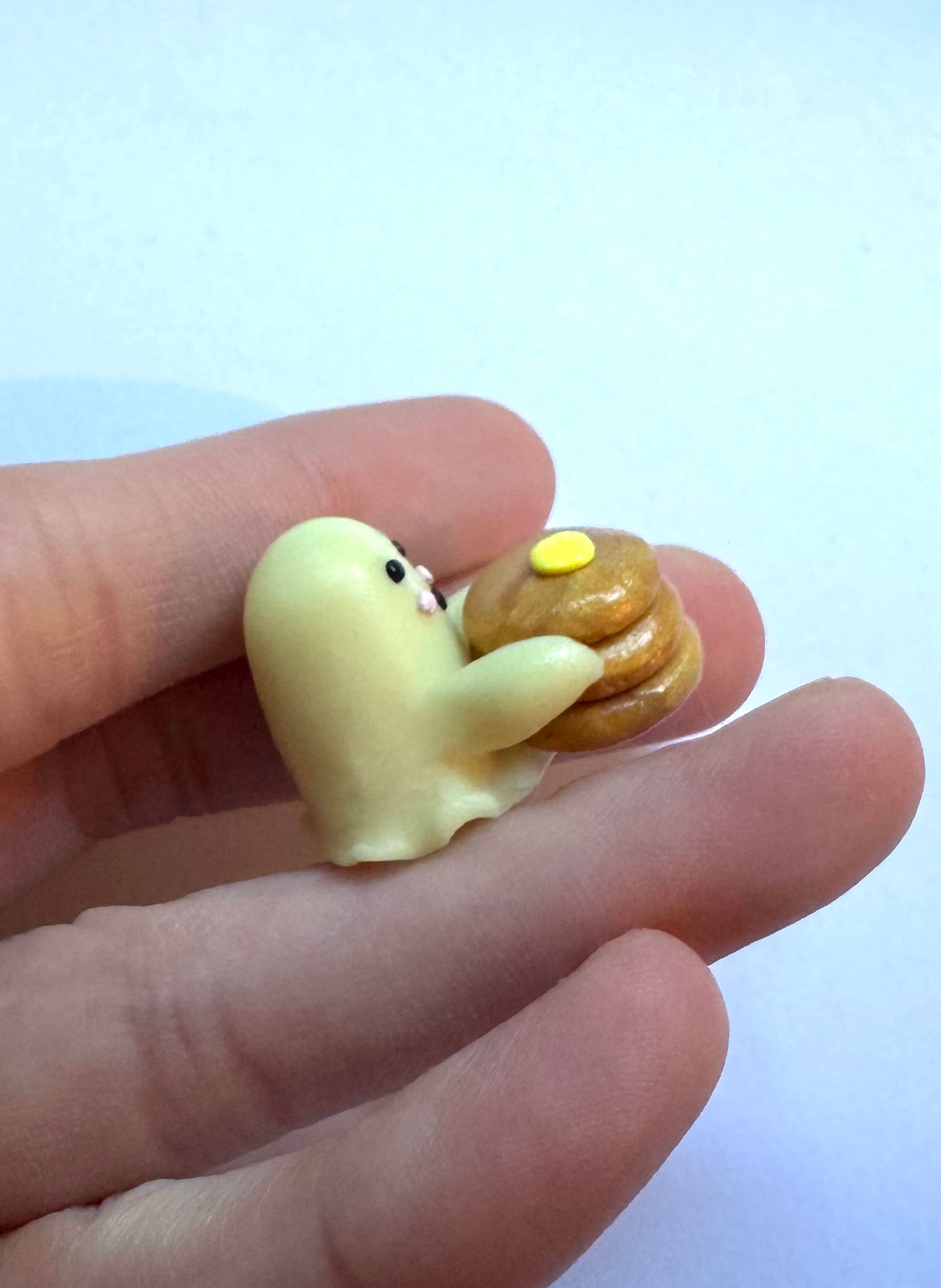 Clay Pancake Ghost Desk Friend
