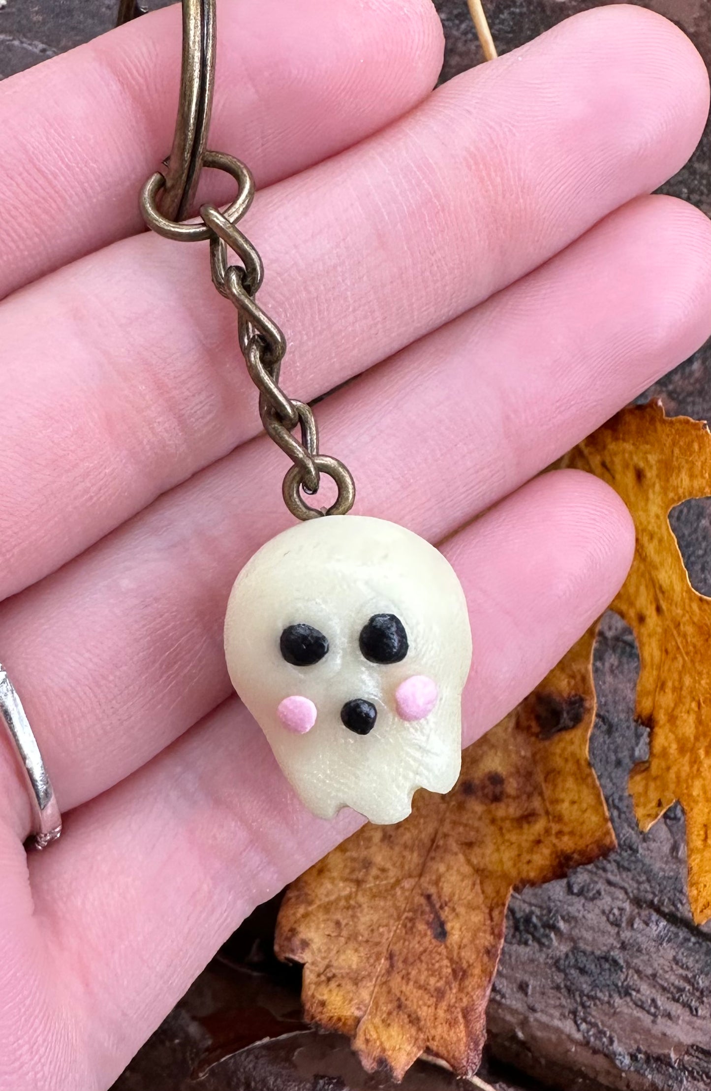 Glow in the Dark Skull Keychain