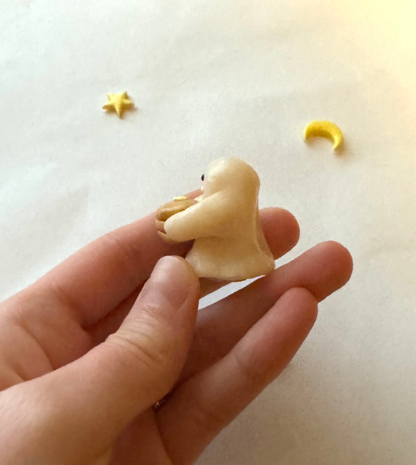 Clay Pancake Ghost Desk Friend