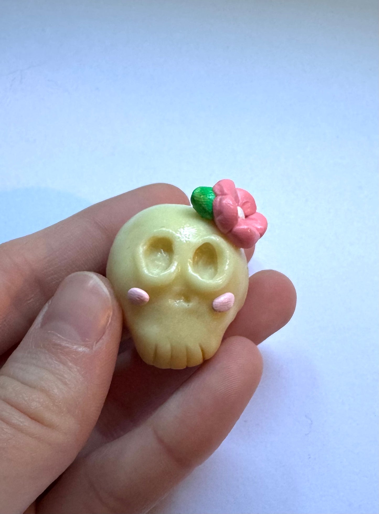 Clay Glow in the Dark Skull Desk Friend