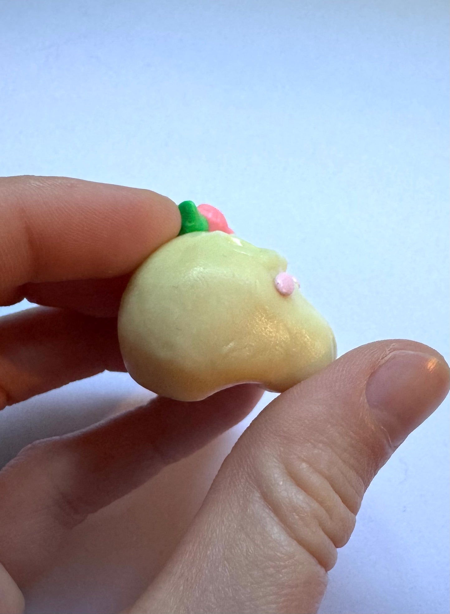 Clay Glow in the Dark Skull Desk Friend